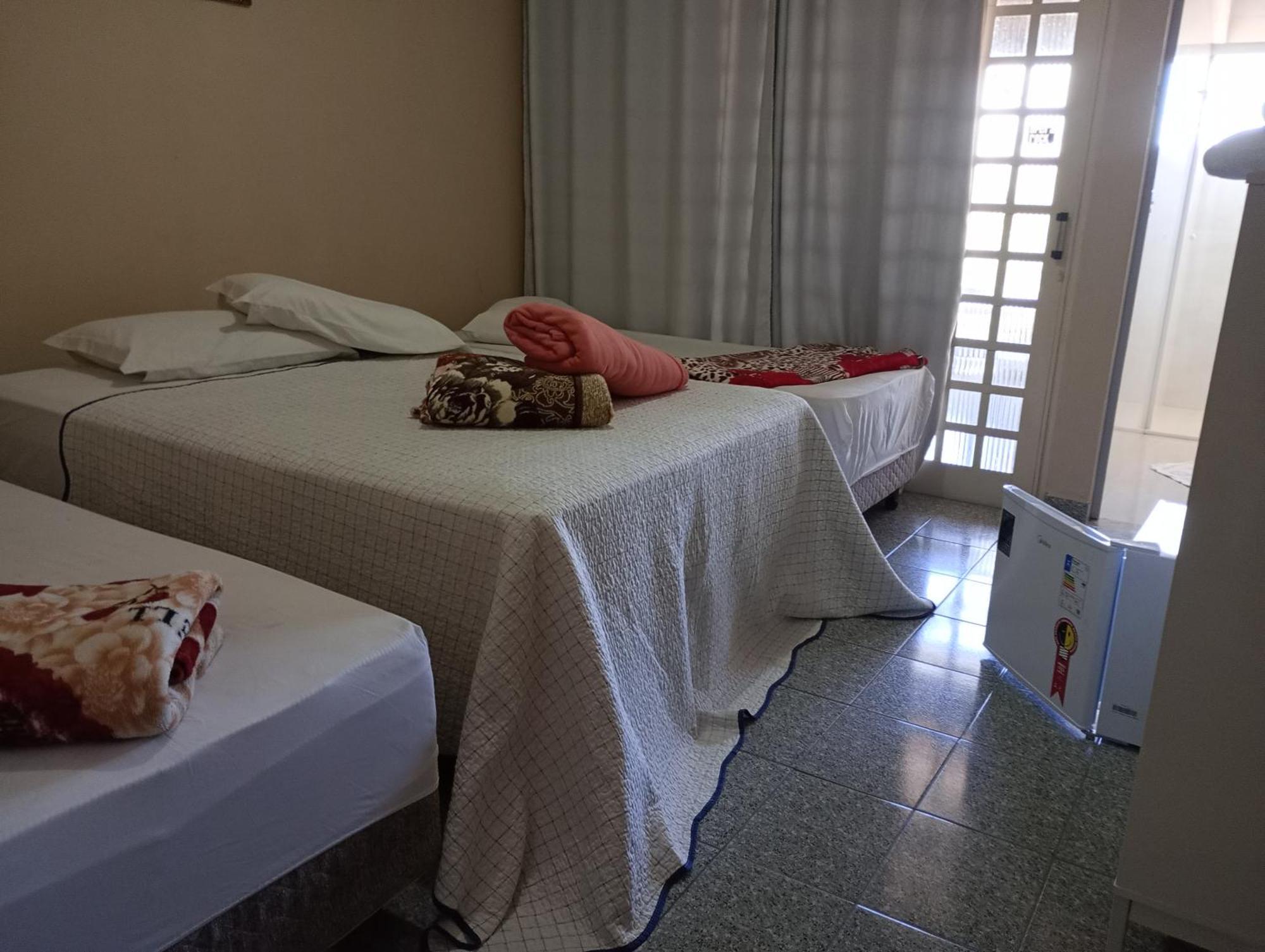 Santa Helena Pousada Cachoeira Paulista Buitenkant foto